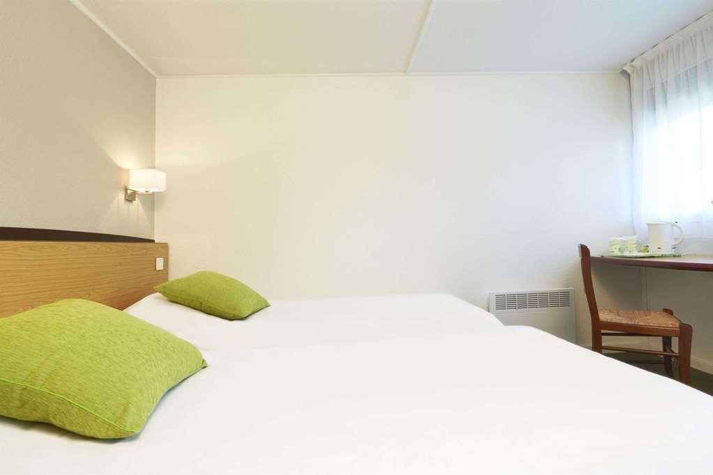 Hotel Kyriad Direct Le Bourget Gonesse Zimmer foto